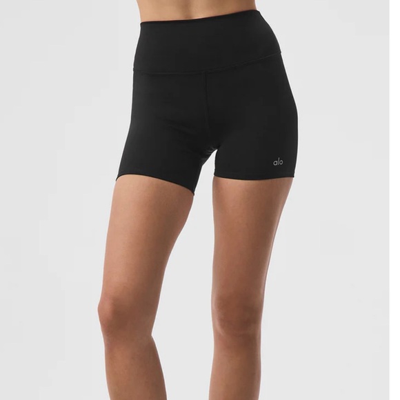 ALO Yoga Pants - Airlift Energy Short